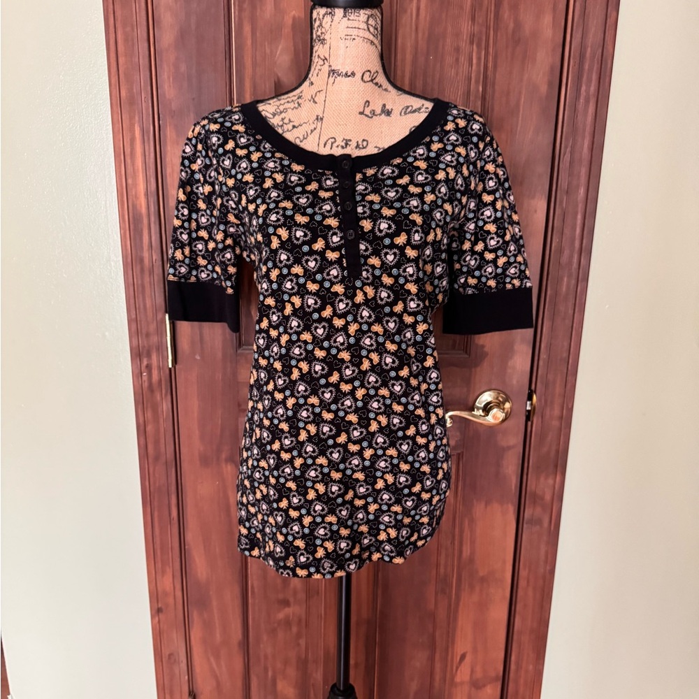 torrid short sleeved knit top size 1